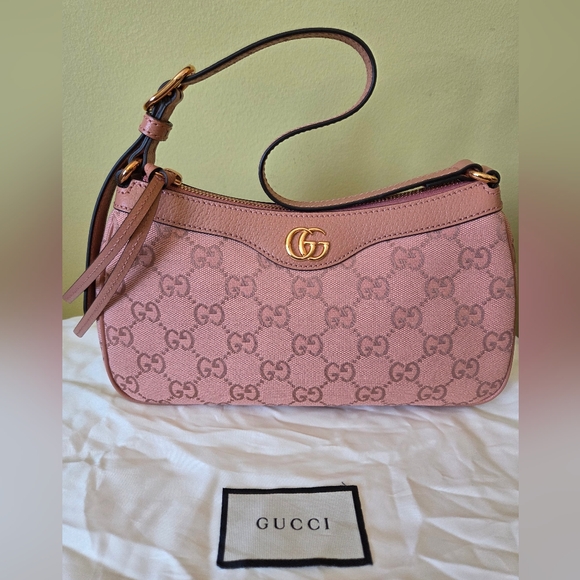Gucci Handbags - ❤️RESERVED - 1170cad - NEW!!! Gucci Pink Shoulder Bag
